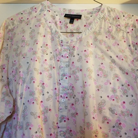 Women's 26/28 Lane Bryant Pink Floral Button-up - Picture 2 of 7
